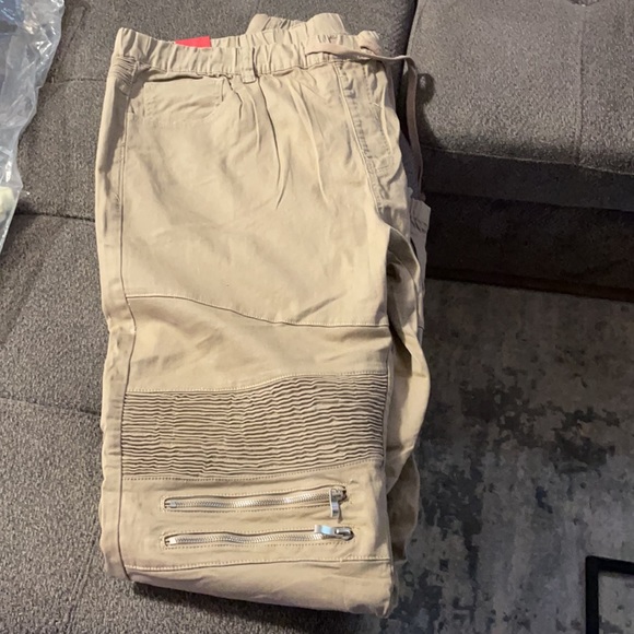 Mans 4XL jogger style pants - Picture 2 of 8